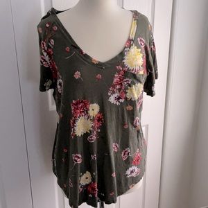 Torrid pocket tee, size 1X